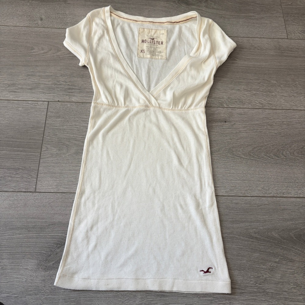 Hollister White Crossover Vneck Ribbed Longline Top Womens XS Y2K Coquette Tee